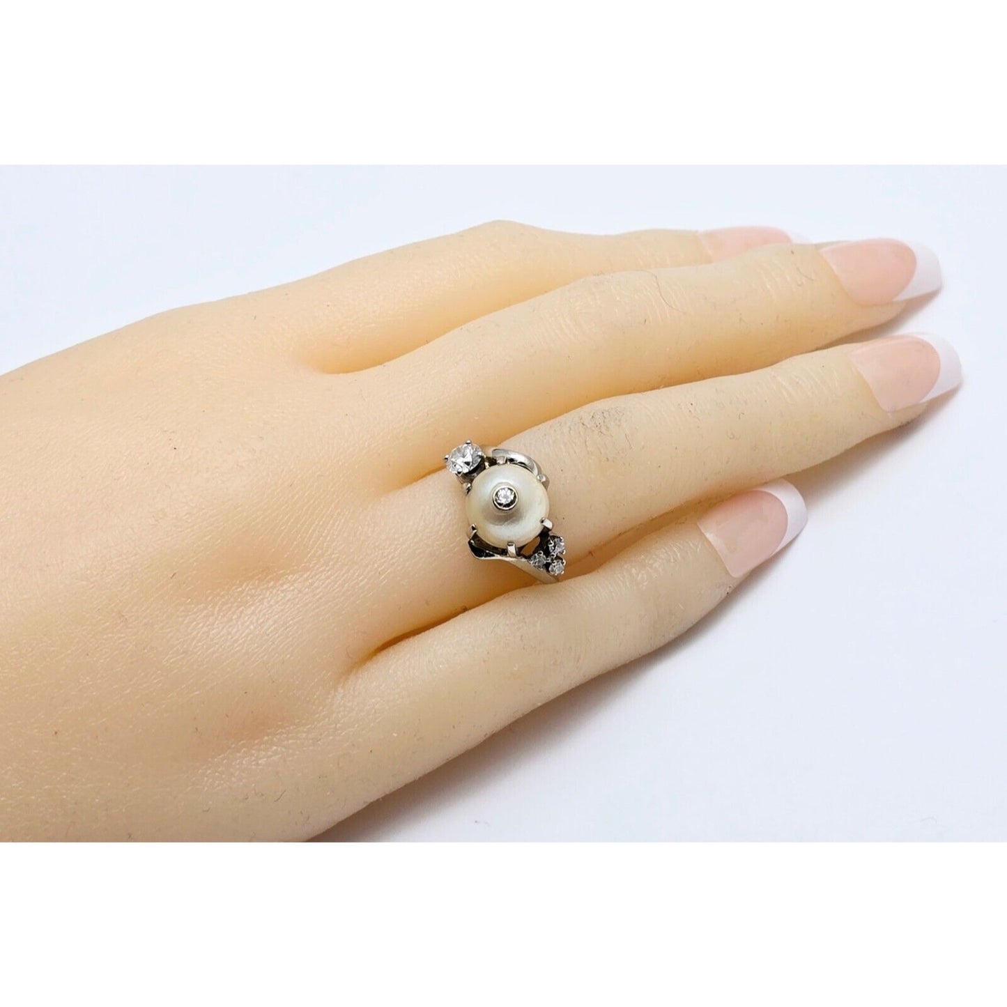 14K White Gold Pearl & Diamond Ring