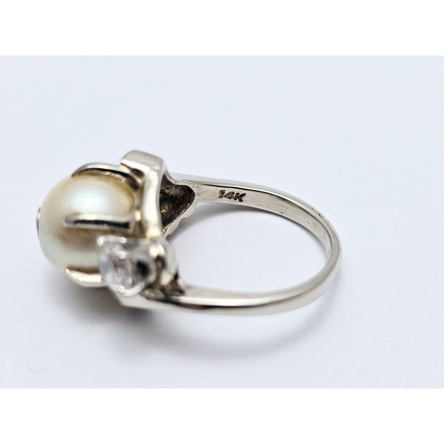 14K White Gold Pearl & Diamond Ring