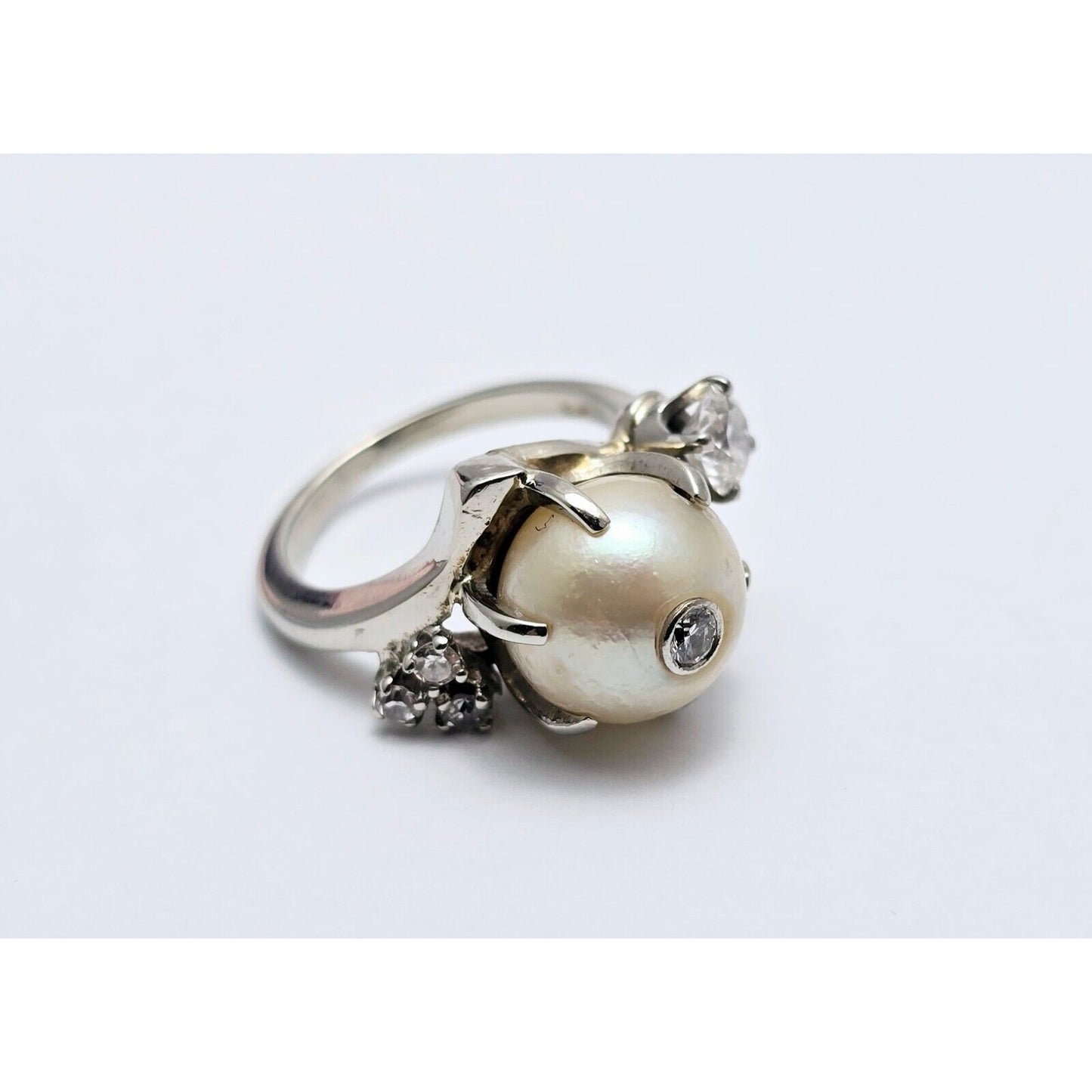 14K White Gold Pearl & Diamond Ring