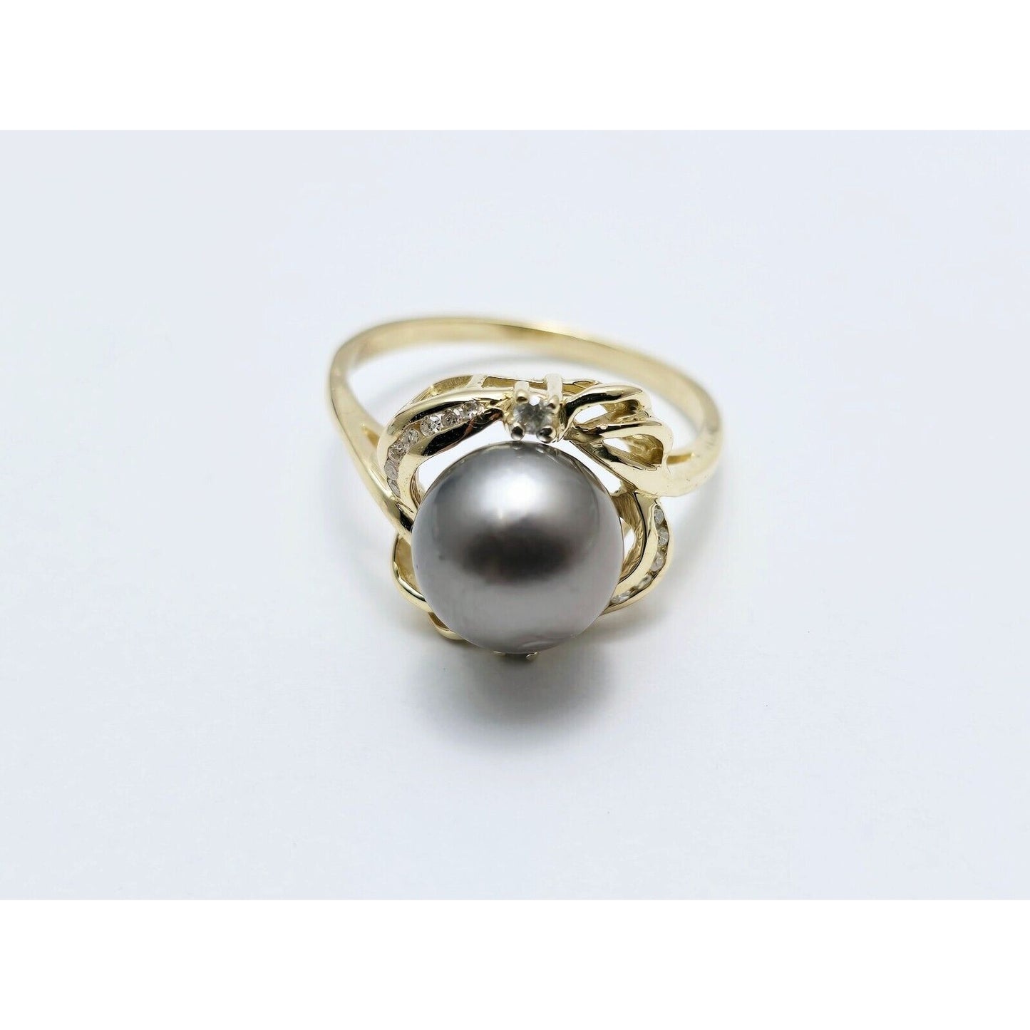 14K Yellow Gold Tahitian Pearl & Diamond Ring