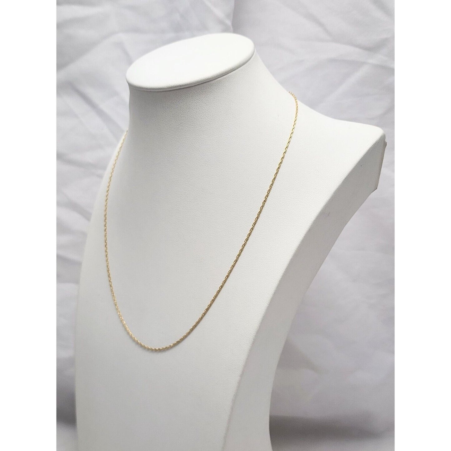 14K Yellow Gold Thin Spiral Rope Chain Necklace