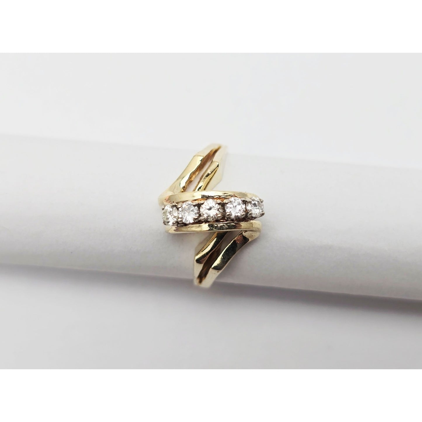 14K Yellow Gold 5 Round Diamond Ring