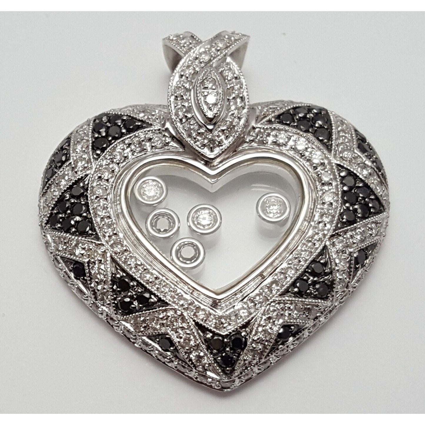 18K Solid White Gold Ladies Moving Diamond Heart Charm Pendant