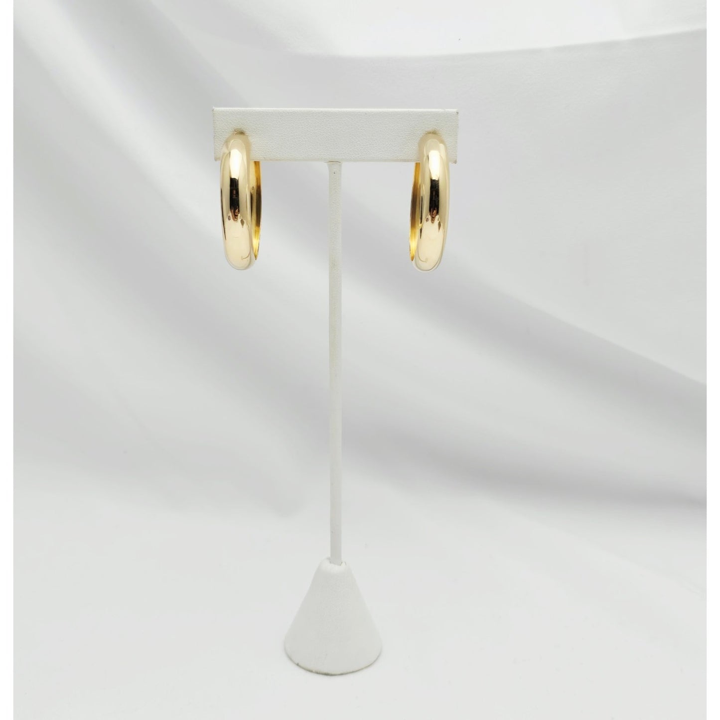 18K Yellow Gold Polished Rounded Hoop Earrings