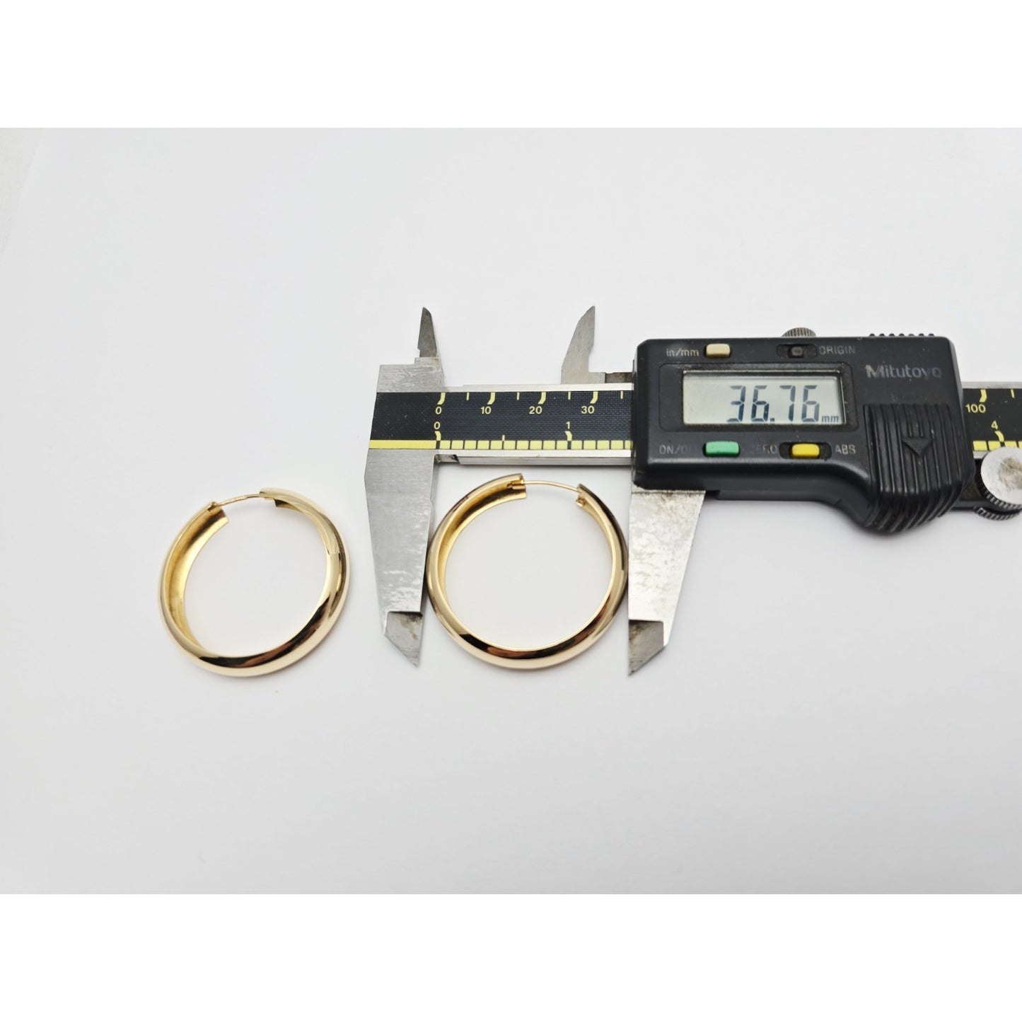 18K Yellow Gold Polished Rounded Hoop Earrings