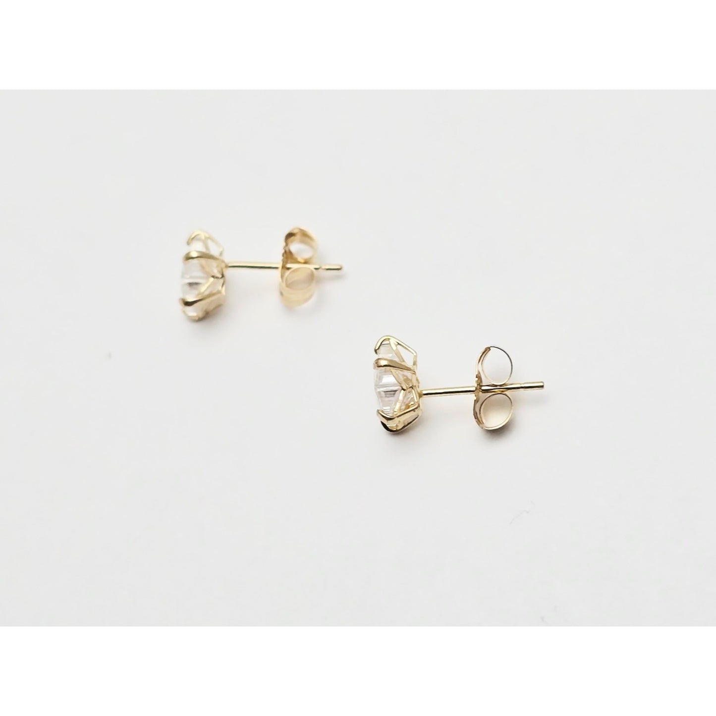 14K Yellow Gold Star Shaped CZ Stud Earrings