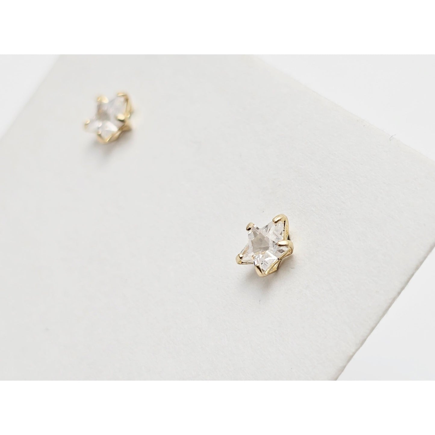 14K Yellow Gold Star Shaped CZ Stud Earrings