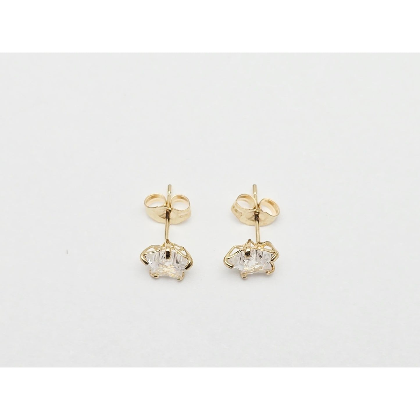 14K Yellow Gold Star Shaped CZ Stud Earrings