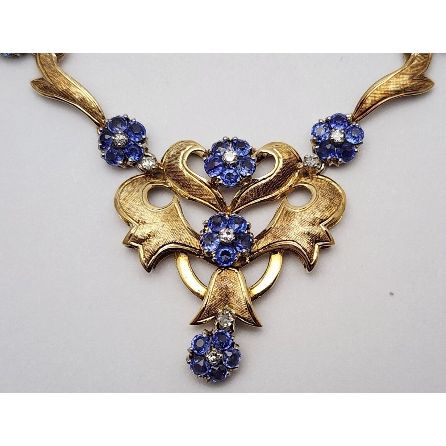 18K Yellow Gold Diamond & Sapphire Choker Chain Necklace