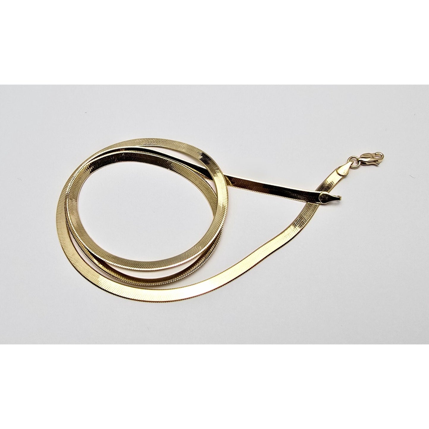 14K Yellow Gold Herringbone Chain Necklace