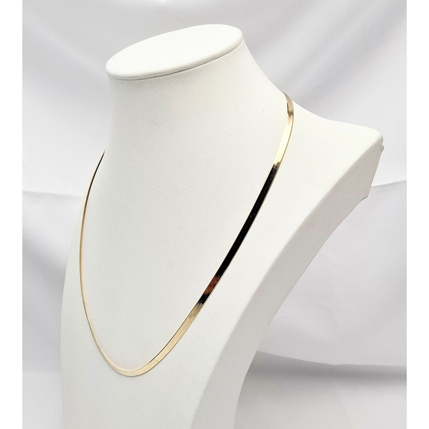 14K Yellow Gold Herringbone Chain Necklace