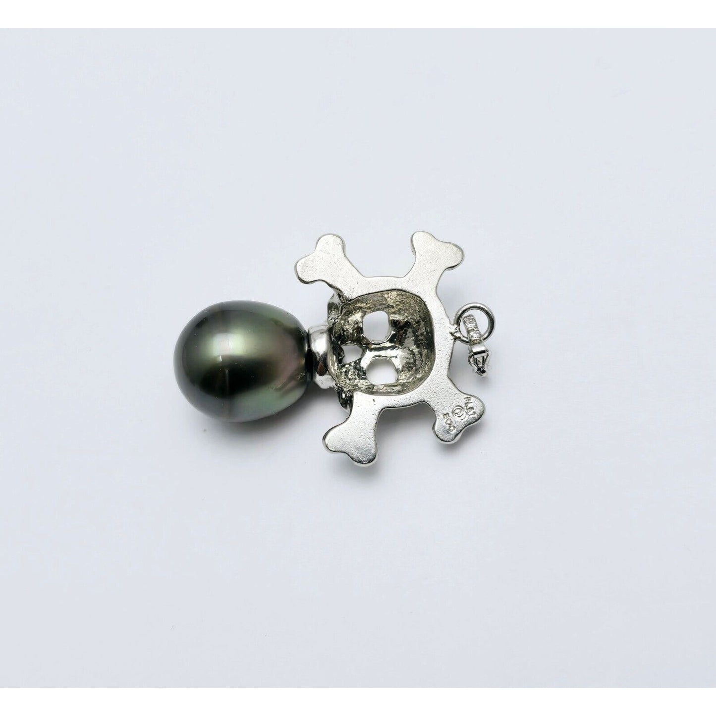 Erica Courtney 900 Platinum Tahitian Pearl Diamond Skull Charm Pendant