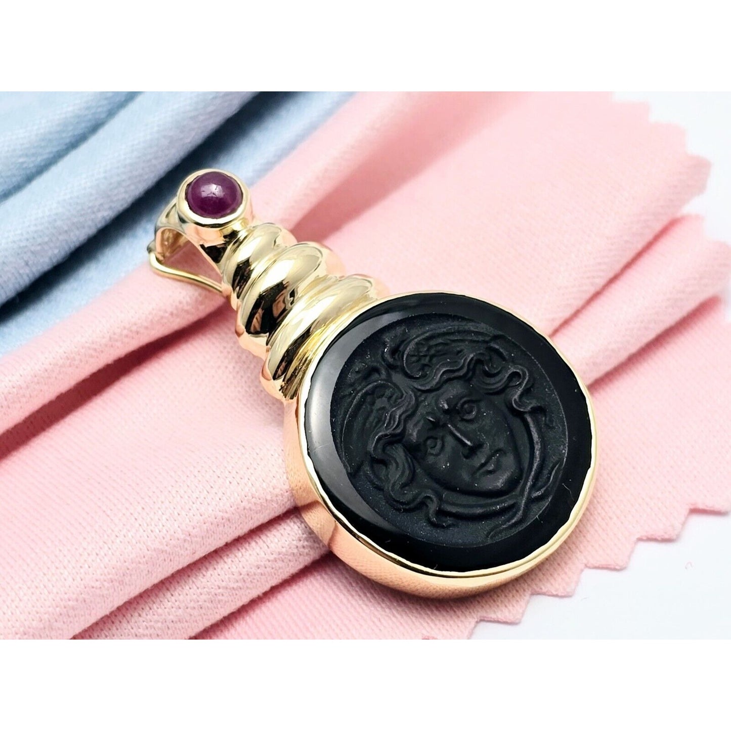 14K Yellow Gold Black Onyx & Cabochon Ruby Cameo Charm Pendant