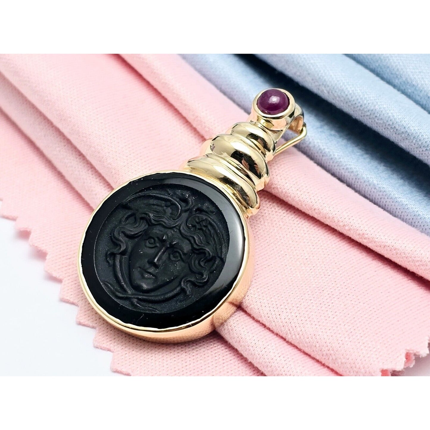 14K Yellow Gold Black Onyx & Cabochon Ruby Cameo Charm Pendant