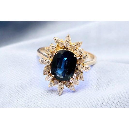 18K Yellow Gold Oval Sapphire & Round Diamond Ring