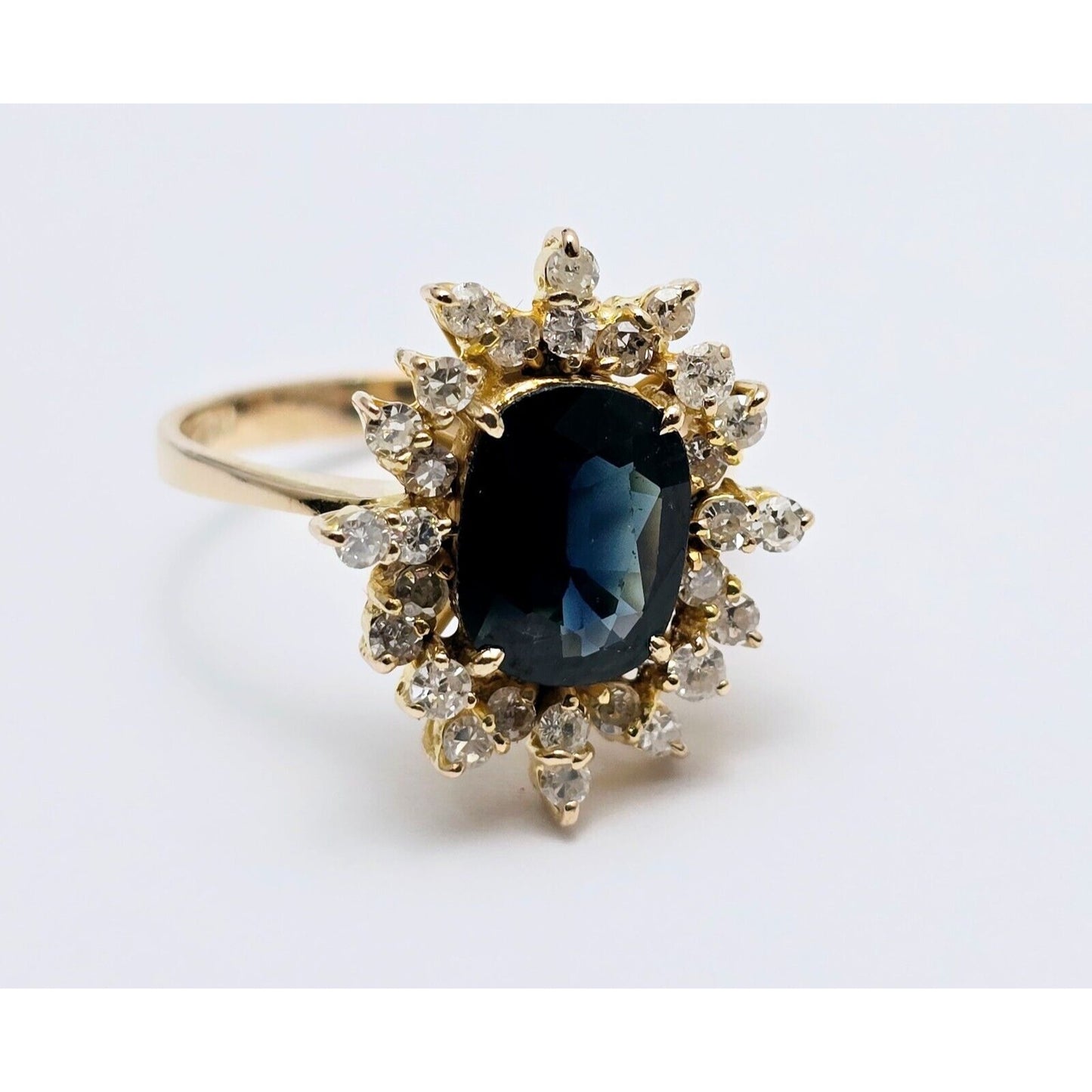 18K Yellow Gold Oval Sapphire & Round Diamond Ring