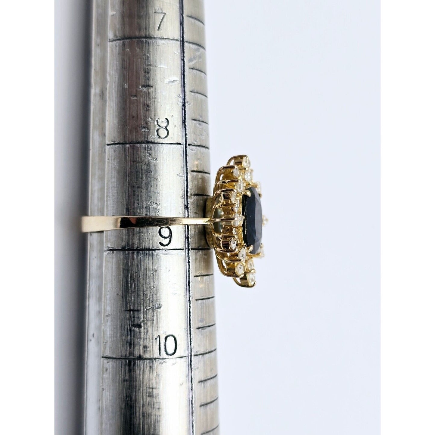 18K Yellow Gold Oval Sapphire & Round Diamond Ring