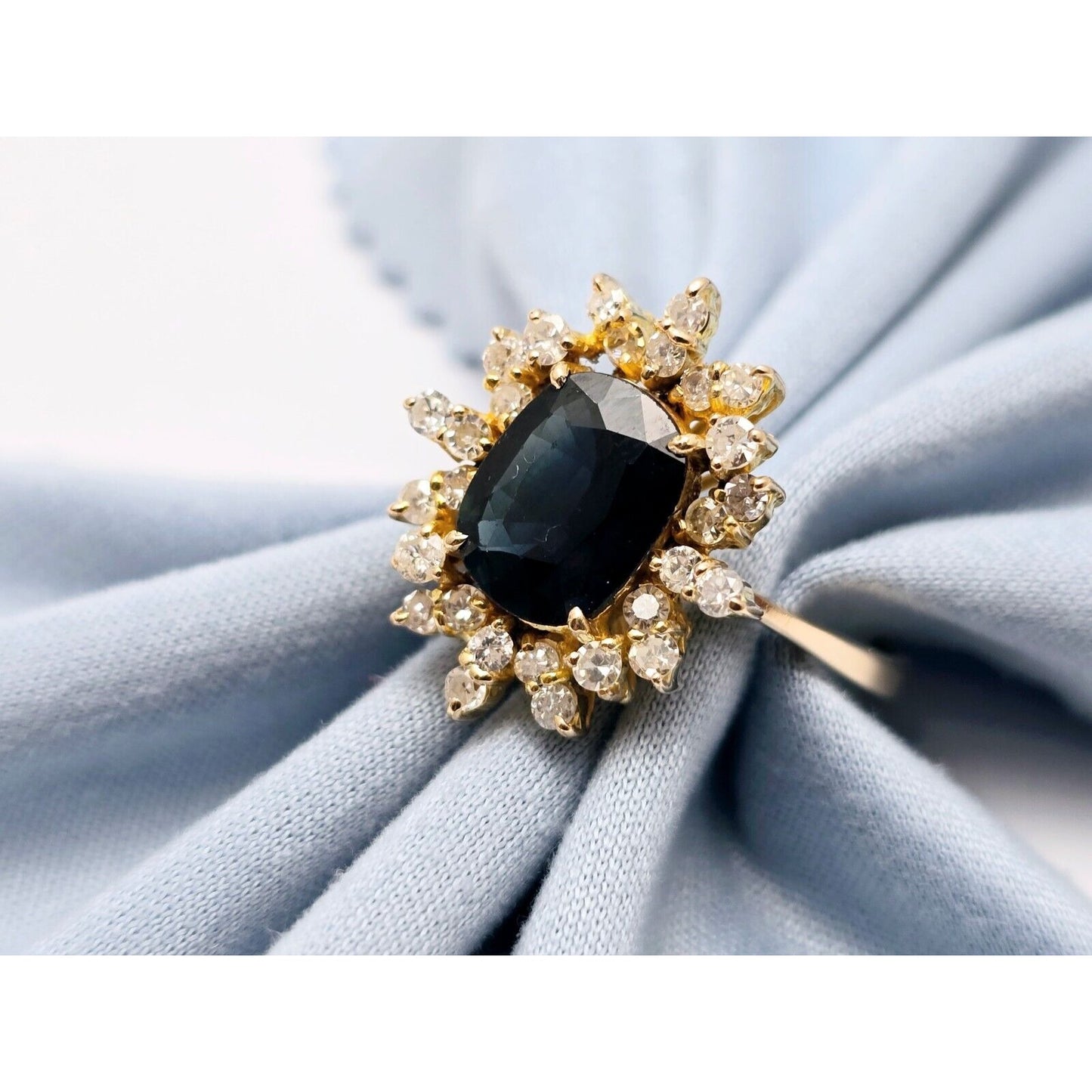 18K Yellow Gold Oval Sapphire & Round Diamond Ring