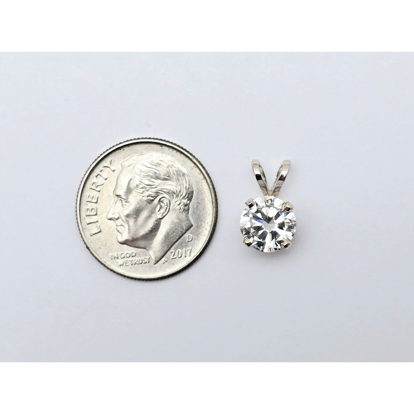 14K White Gold 4 Prong Wire Basket Diamond Classic Charm Pendant