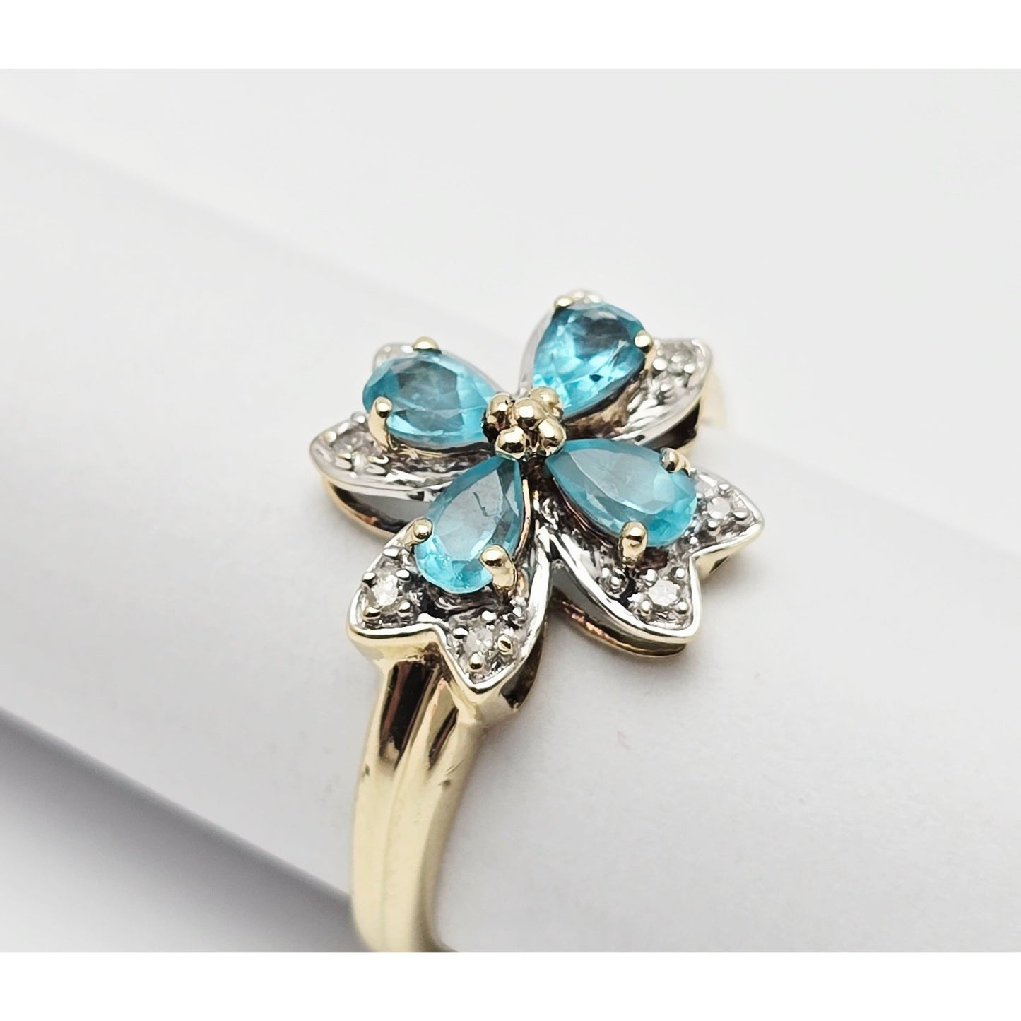 10K Two Tone Gold Green Quartz & Diamond Flower Ring