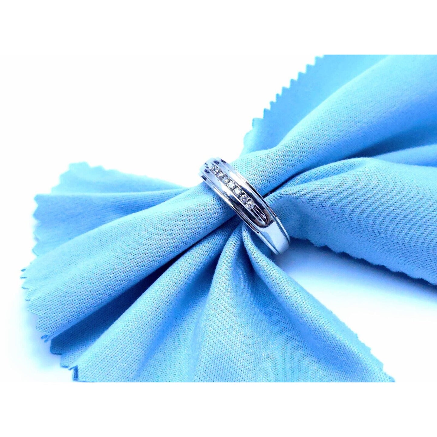 10K White Gold Single Row Diamond Wedding Band Ring