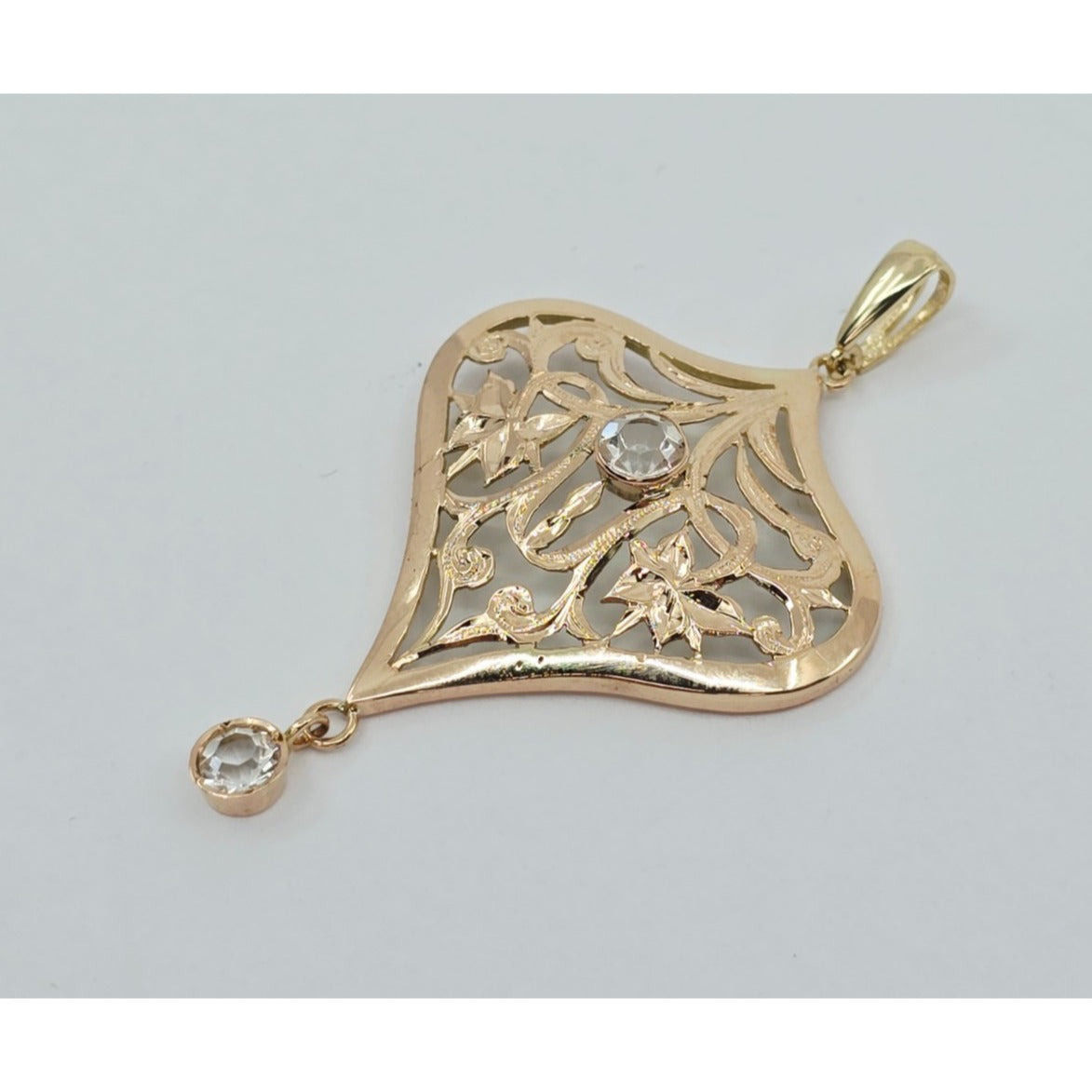 Vintage 14K Yellow Gold Diamond Cut Drop Dangle Charm Pendant