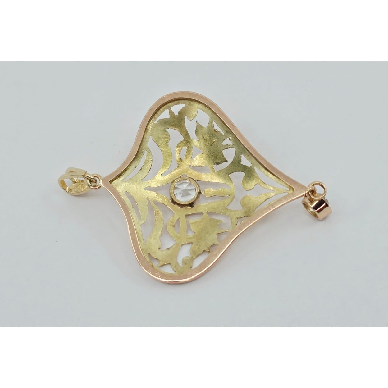 Vintage 14K Yellow Gold Diamond Cut Drop Dangle Charm Pendant