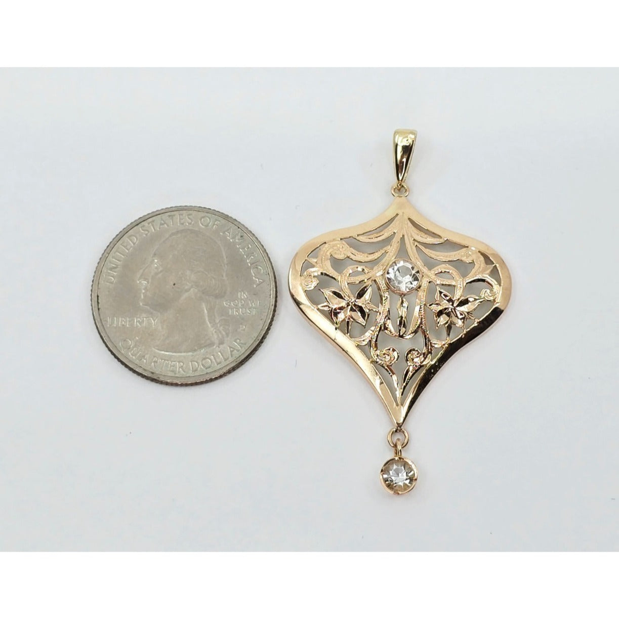 Vintage 14K Yellow Gold Diamond Cut Drop Dangle Charm Pendant