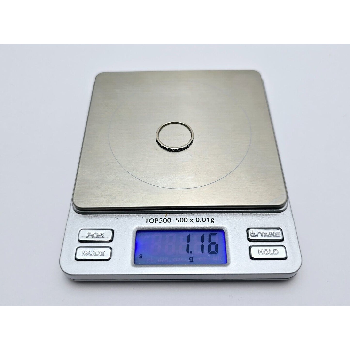 10K White Gold Single Row Green Diamond Wedding Band Ring