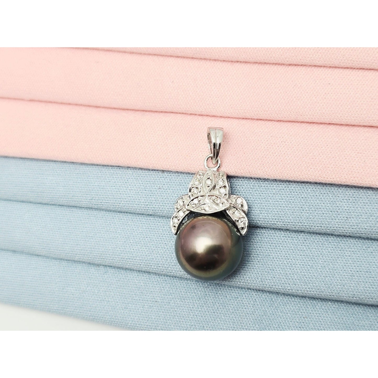 14K White Gold Tahitian Pearl & Diamond Drop Dangle Charm Pendant