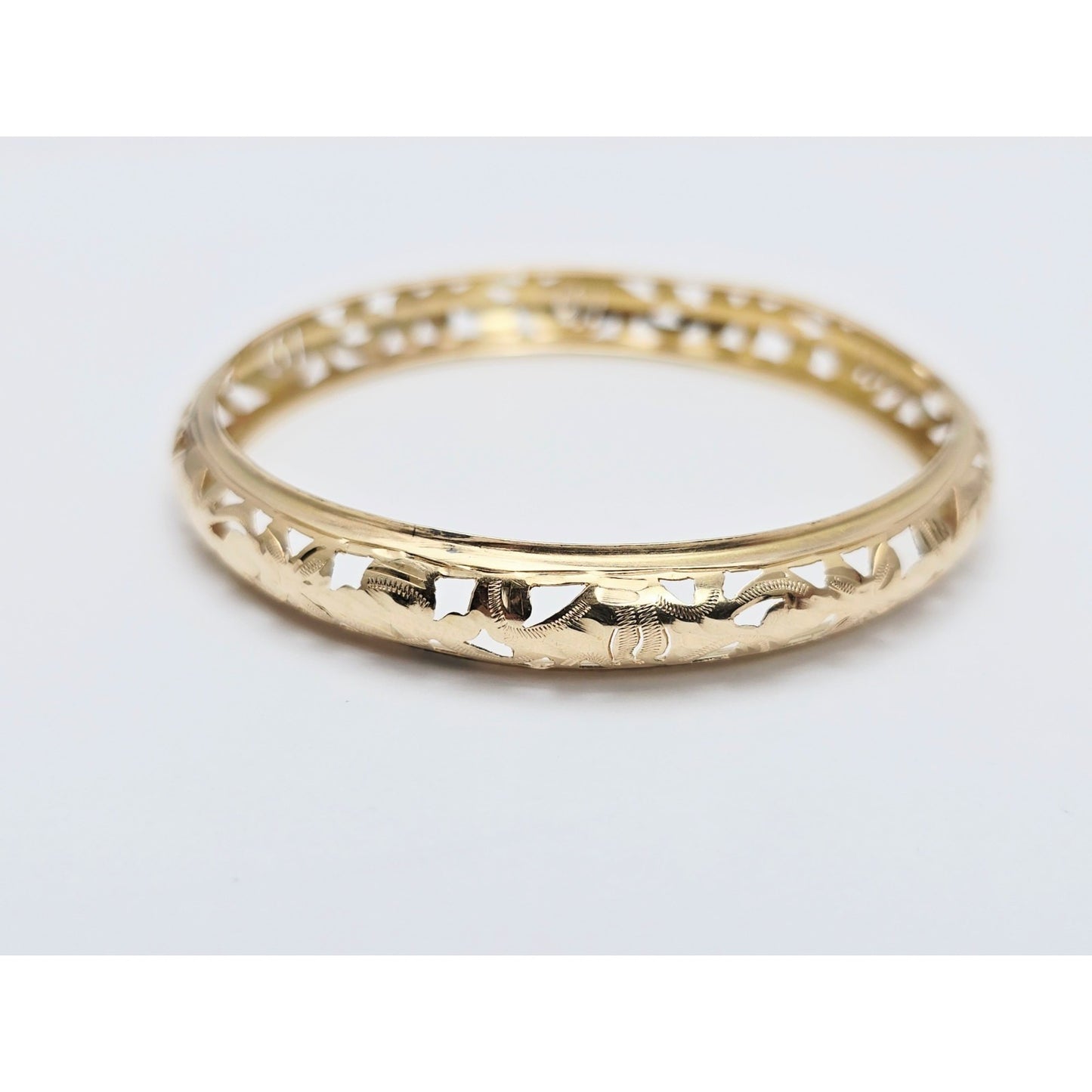 14K Yellow Gold Floral Engraved Bangle Bracelet