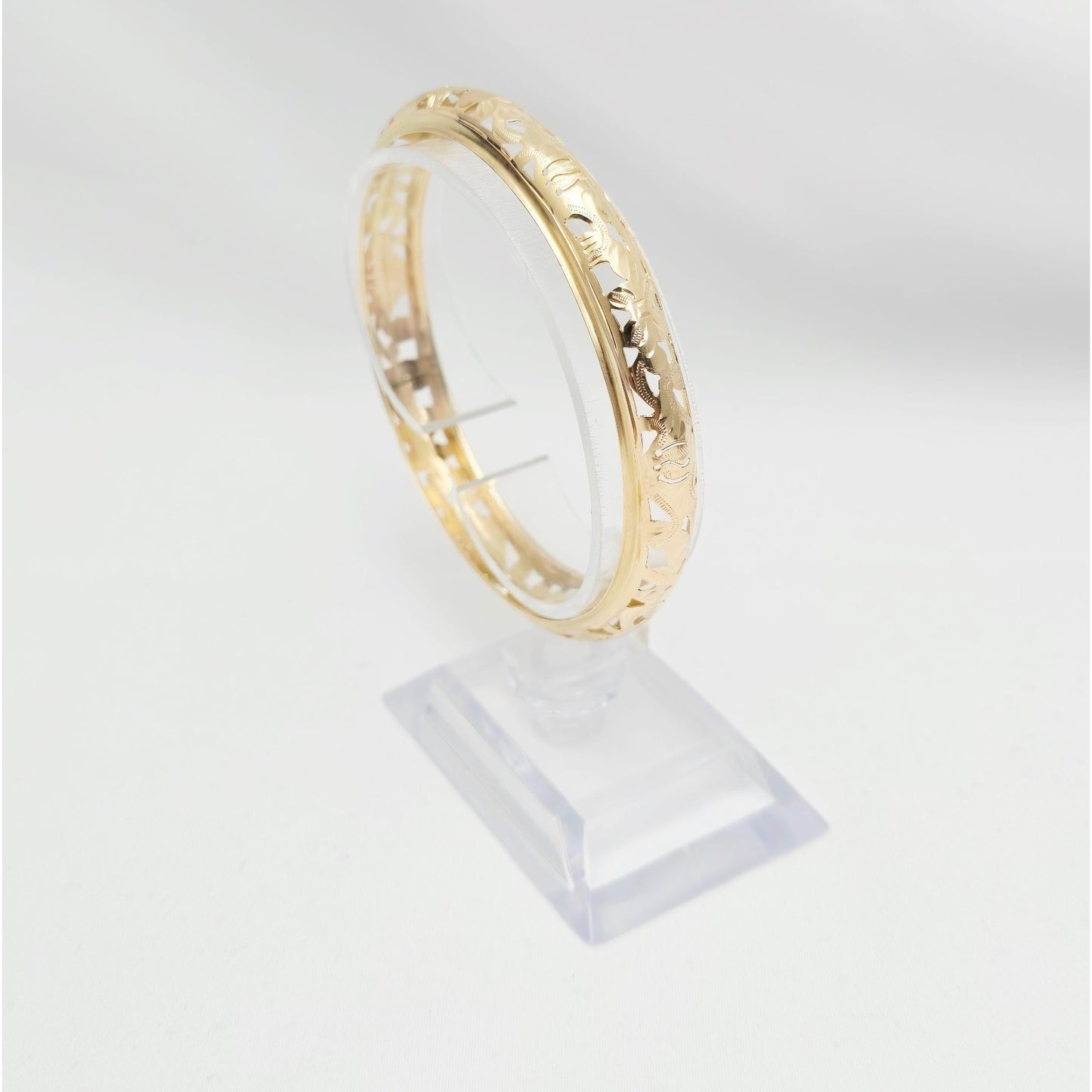 14K Yellow Gold Floral Engraved Bangle Bracelet