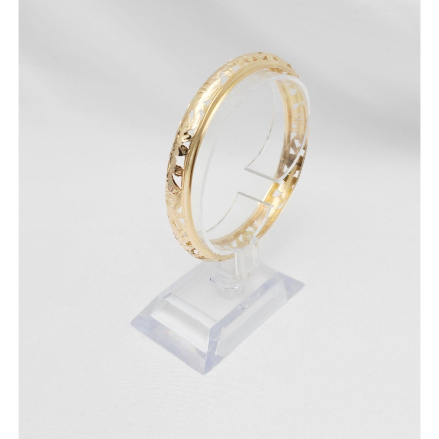14K Yellow Gold Floral Engraved Bangle Bracelet