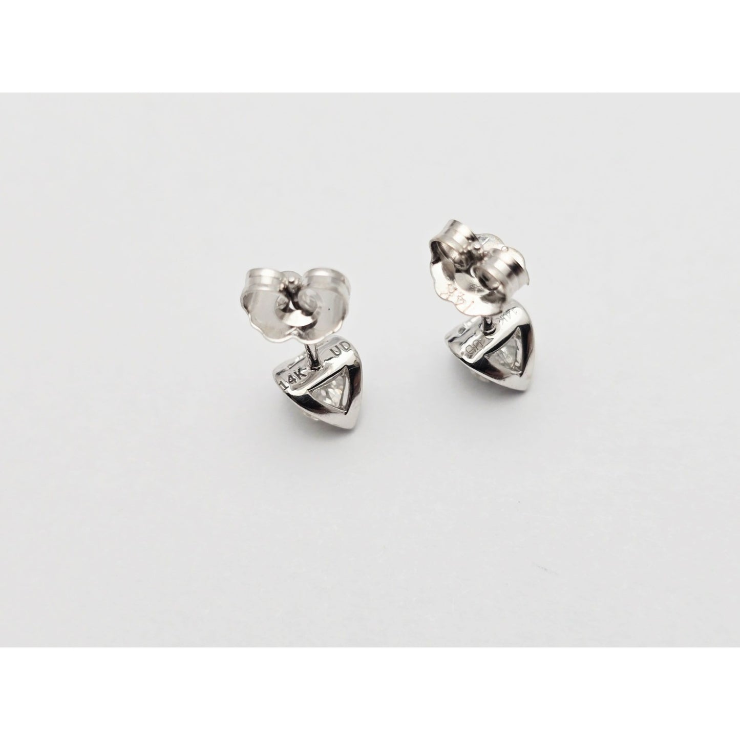 14K White Gold Round Cut Diamond Stud Earrings