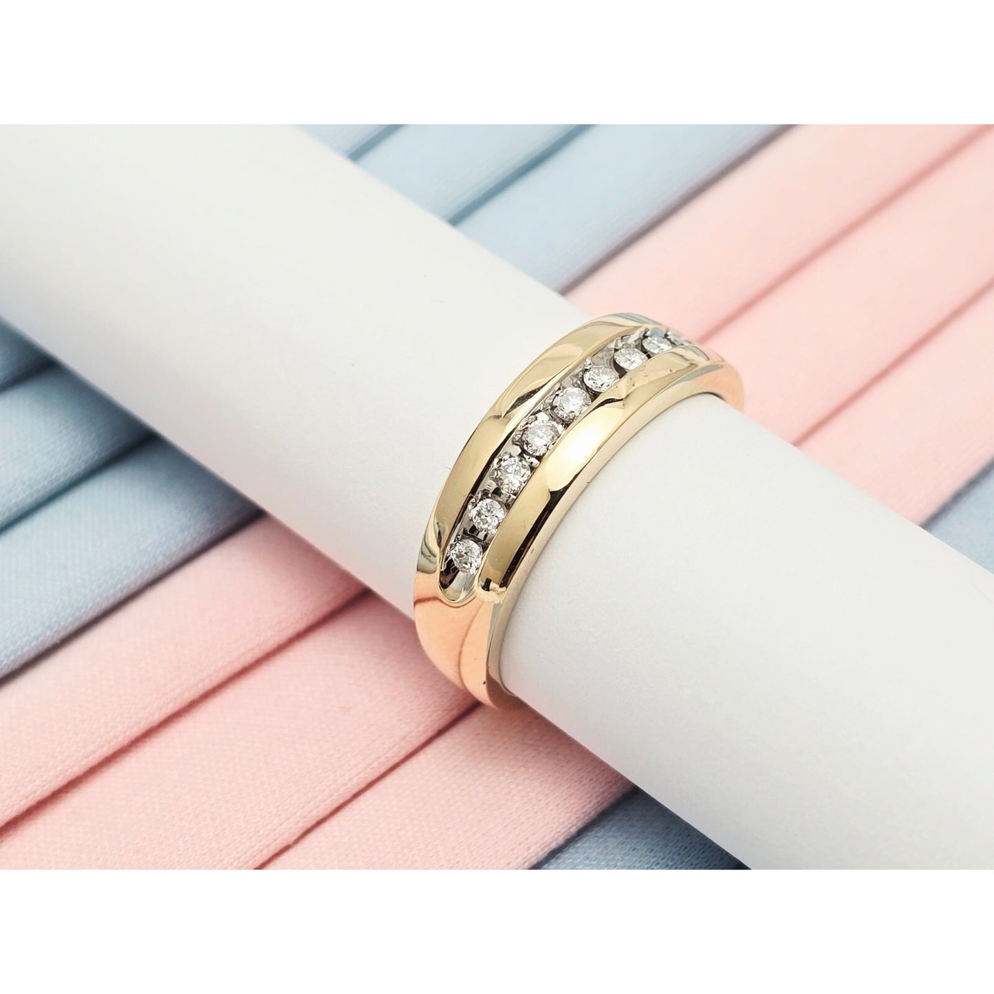 14K Yellow Gold Single Row Diamond Wedding Band Ring