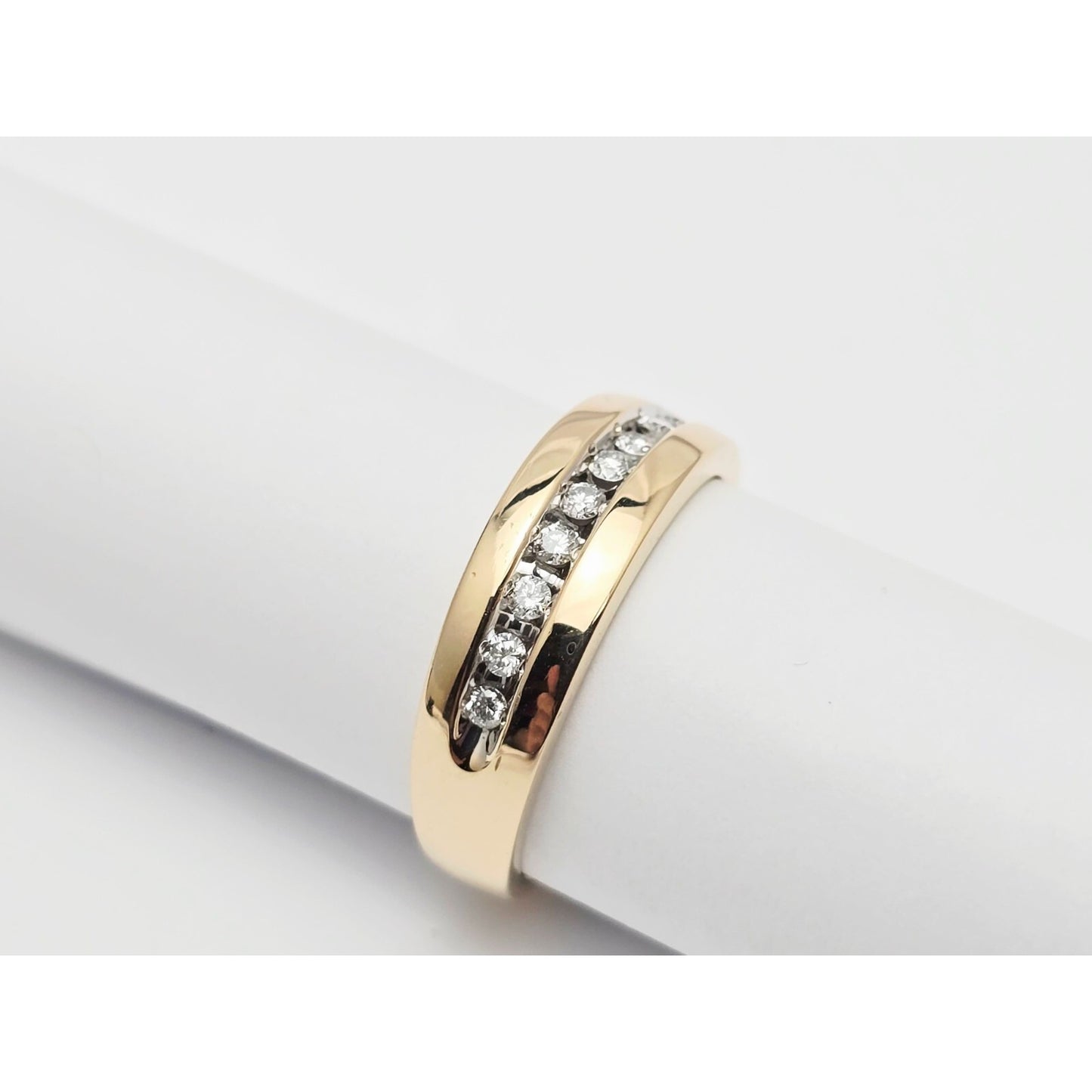 14K Yellow Gold Single Row Diamond Wedding Band Ring