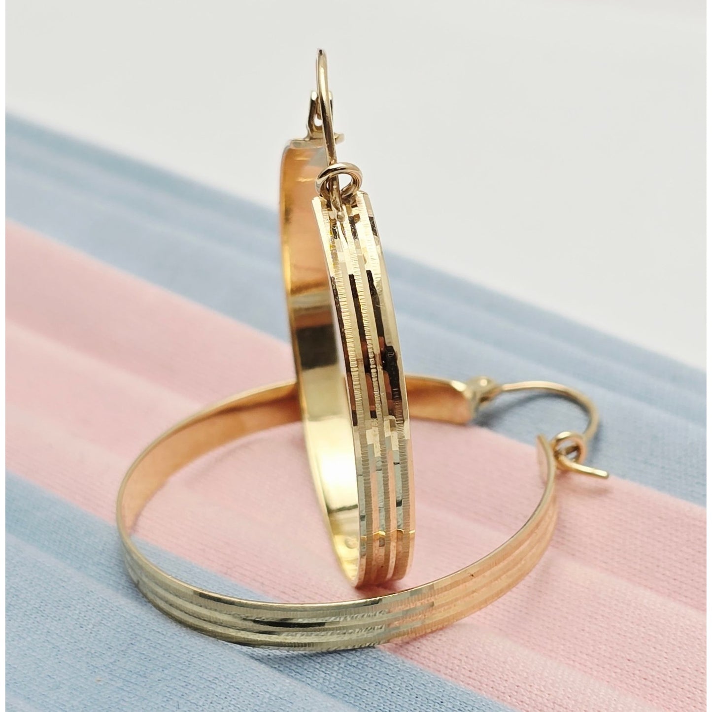 Medium 14K Yellow Gold Diamond Cut Round Hoop Earrings