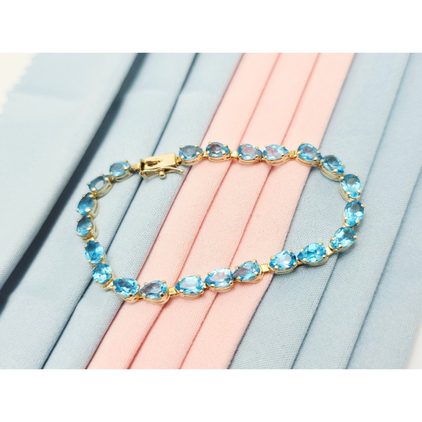 14K Yellow Gold Blue Topaz Tennis Link Bracelet