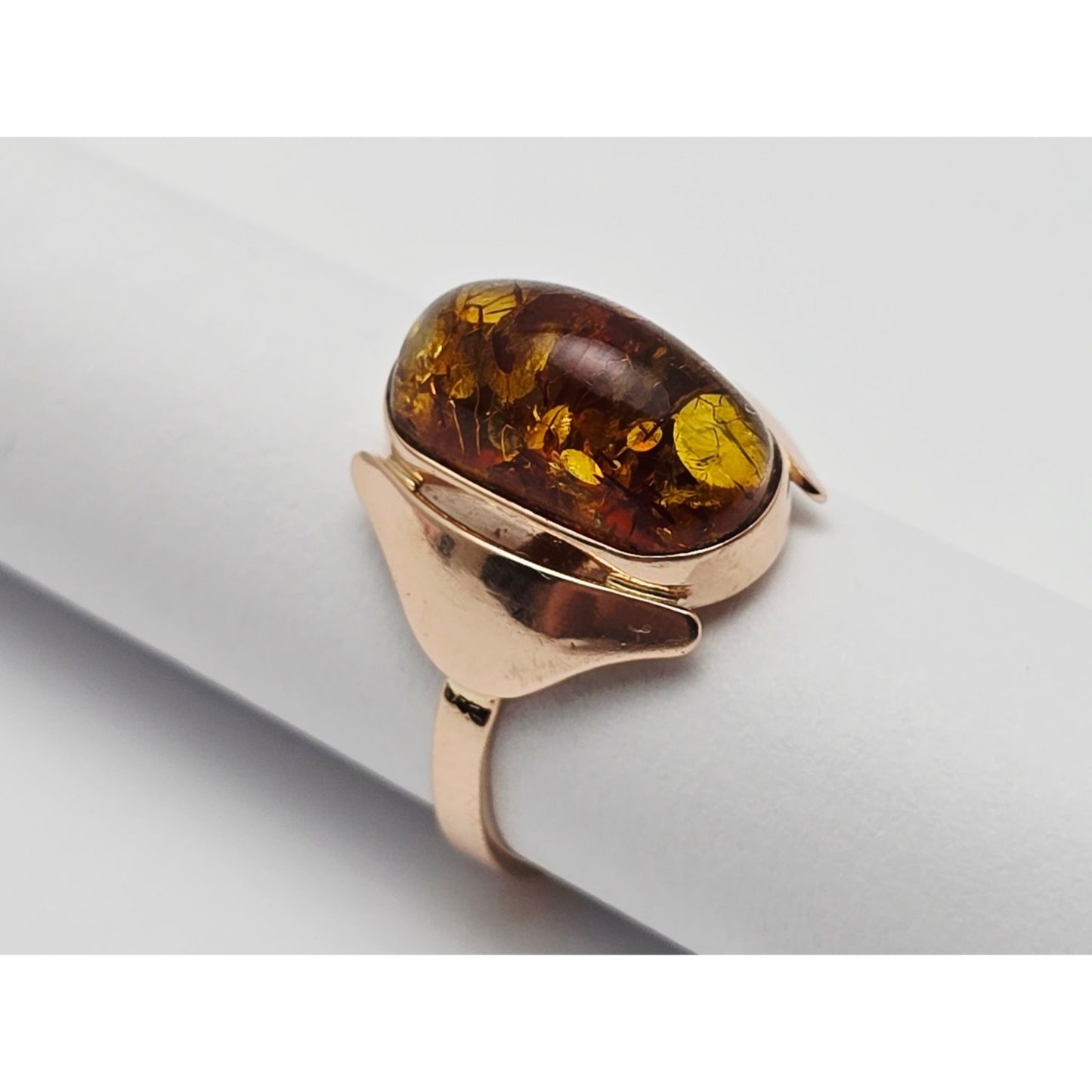 Vintage 14K Rose Gold Oval Amber Ring
