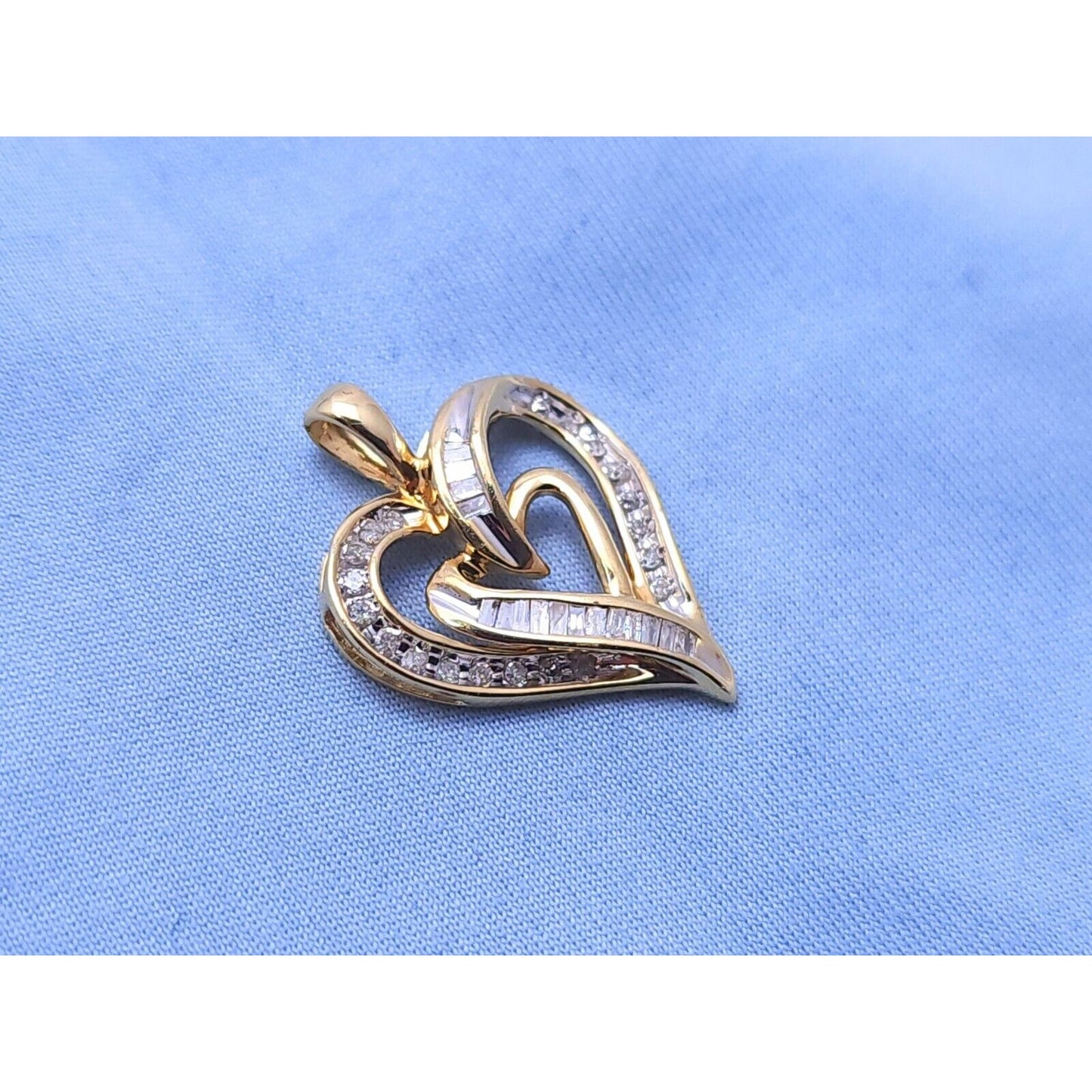 10K Yellow Gold Heart Round Diamond Charm Pendant