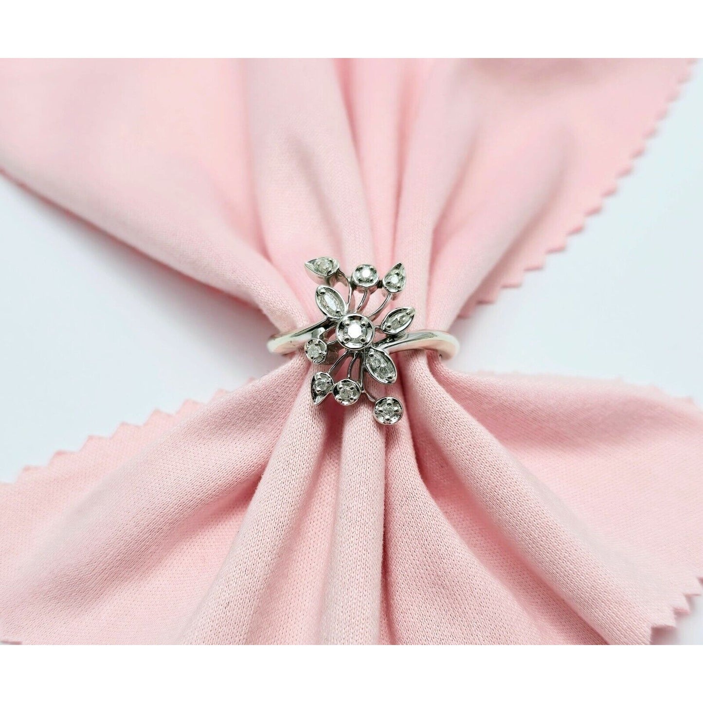 10K White Gold Flower Leaves Cocktail Diamond Ring