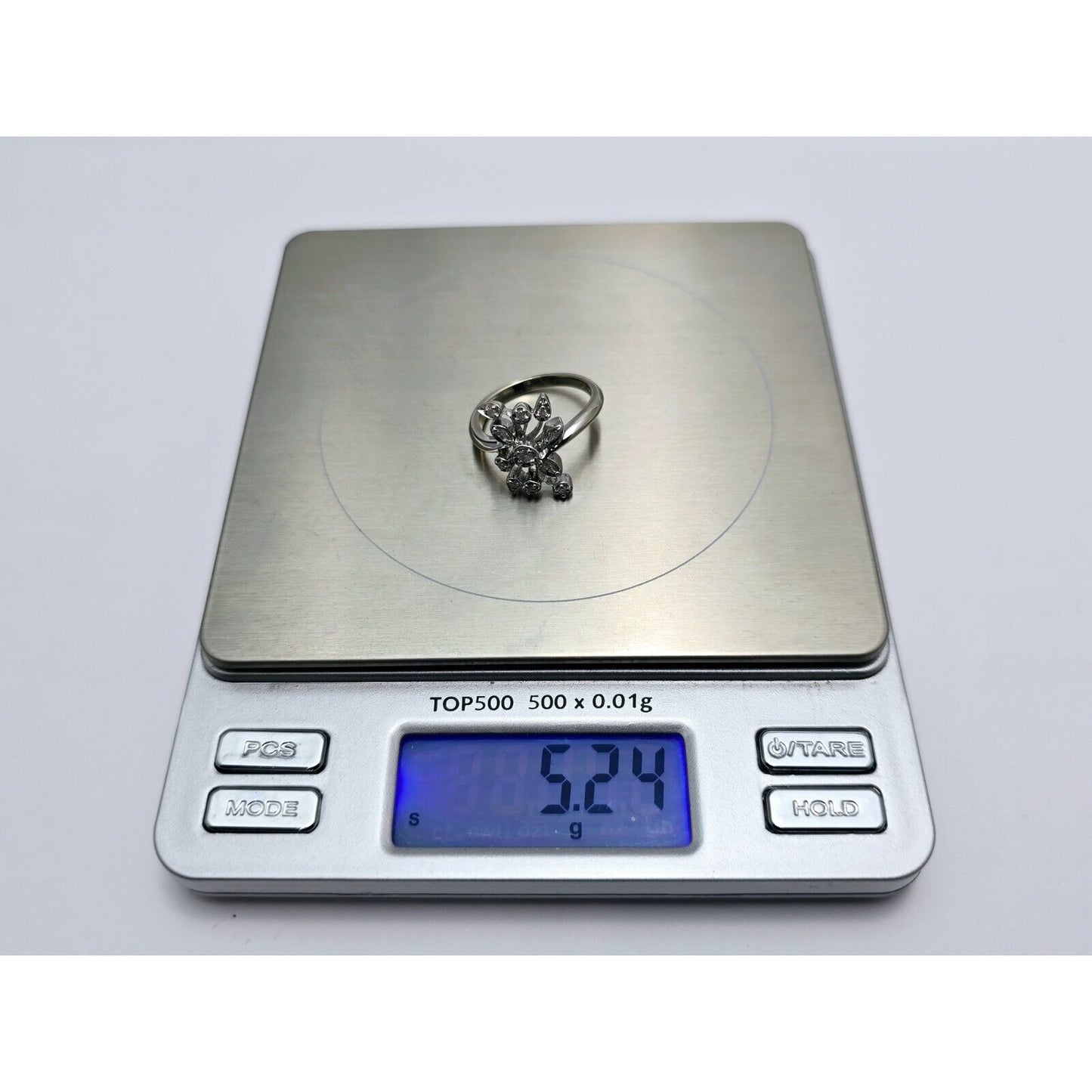 10K White Gold Flower Leaves Cocktail Diamond Ring