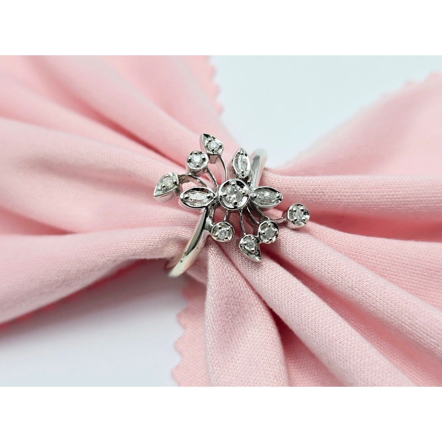 10K White Gold Flower Leaves Cocktail Diamond Ring