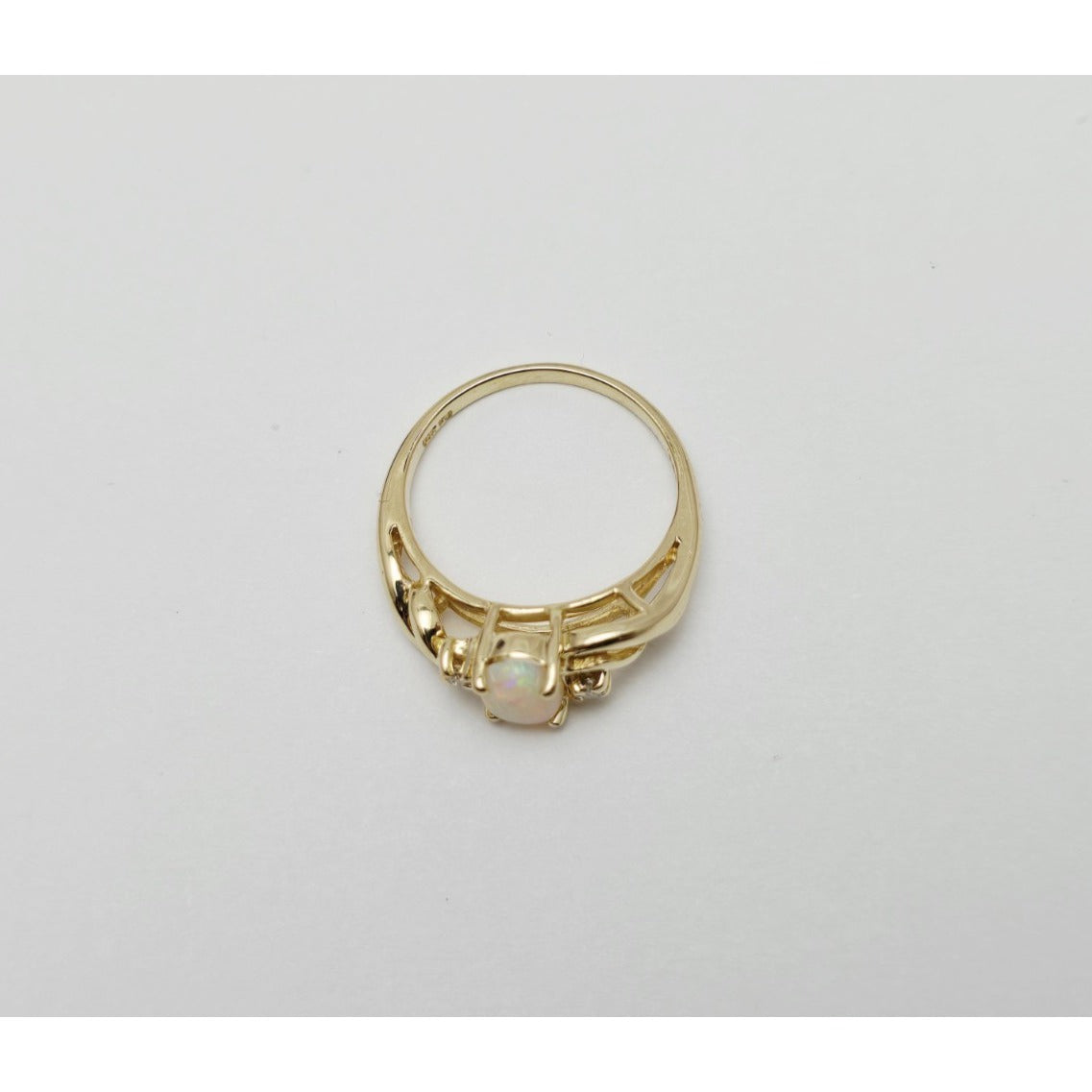 14K Yellow Gold Fire Opal & Diamond Ring