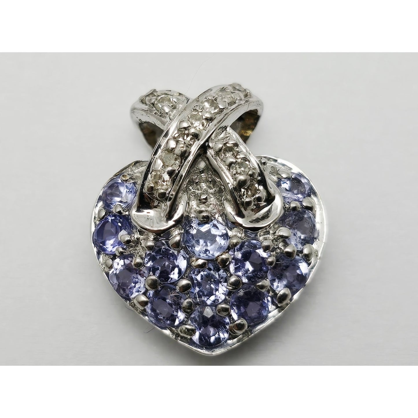10K White Gold Round Cut Diamond & Tanzanite Heart Charm Pendant