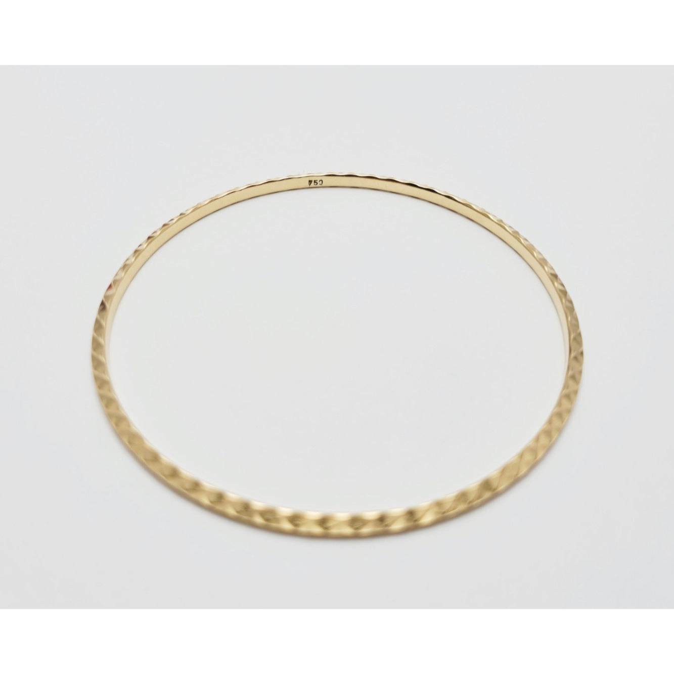 17K Yellow Gold Diamond Cut Bangle Bracelet