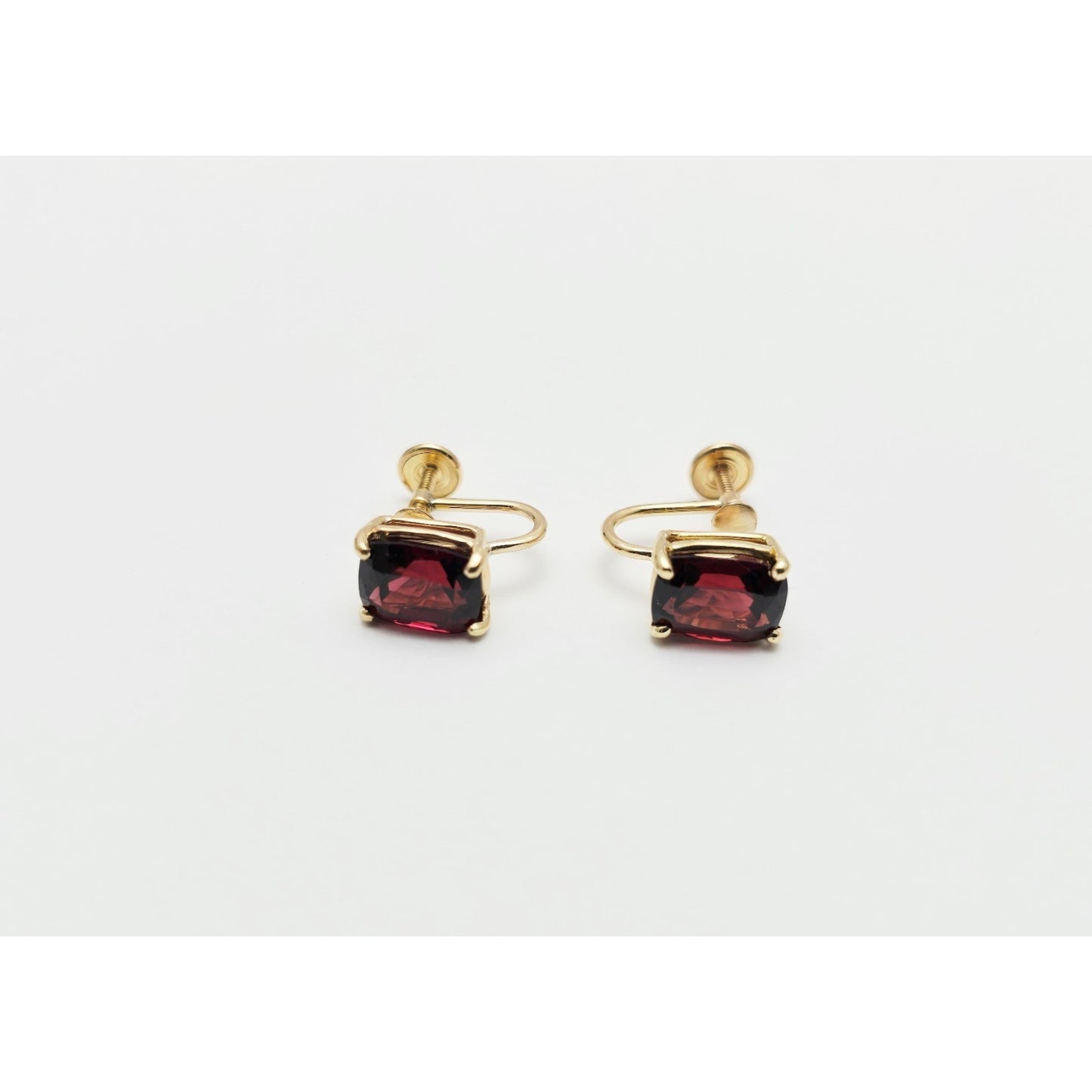 14K Yellow Gold Hinged Screw Back Non-Pierced Rectangle Cushion Garnet Earrings