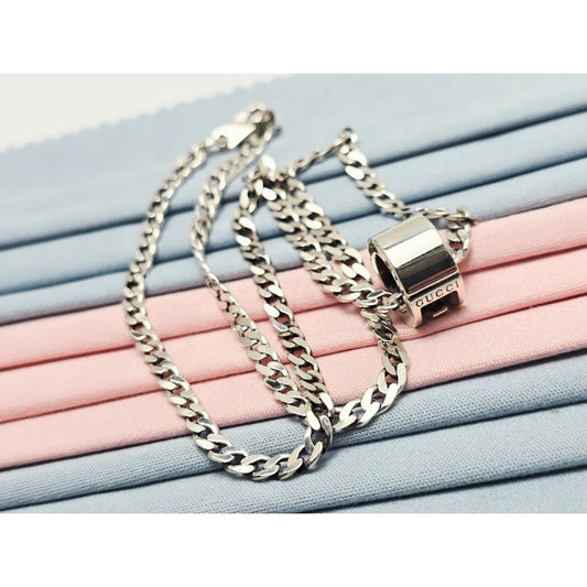 Gucci G Cut Out Round Circle Sterling Silver Charm Pendant Curb Chain Necklace
