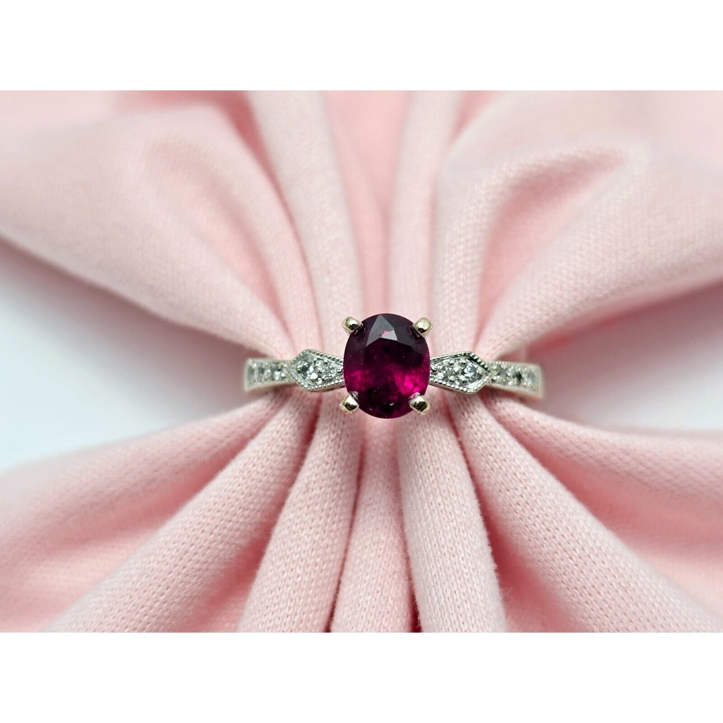 18K White Gold Ladies Solitaire Round Cut Ruby & Diamond Ring