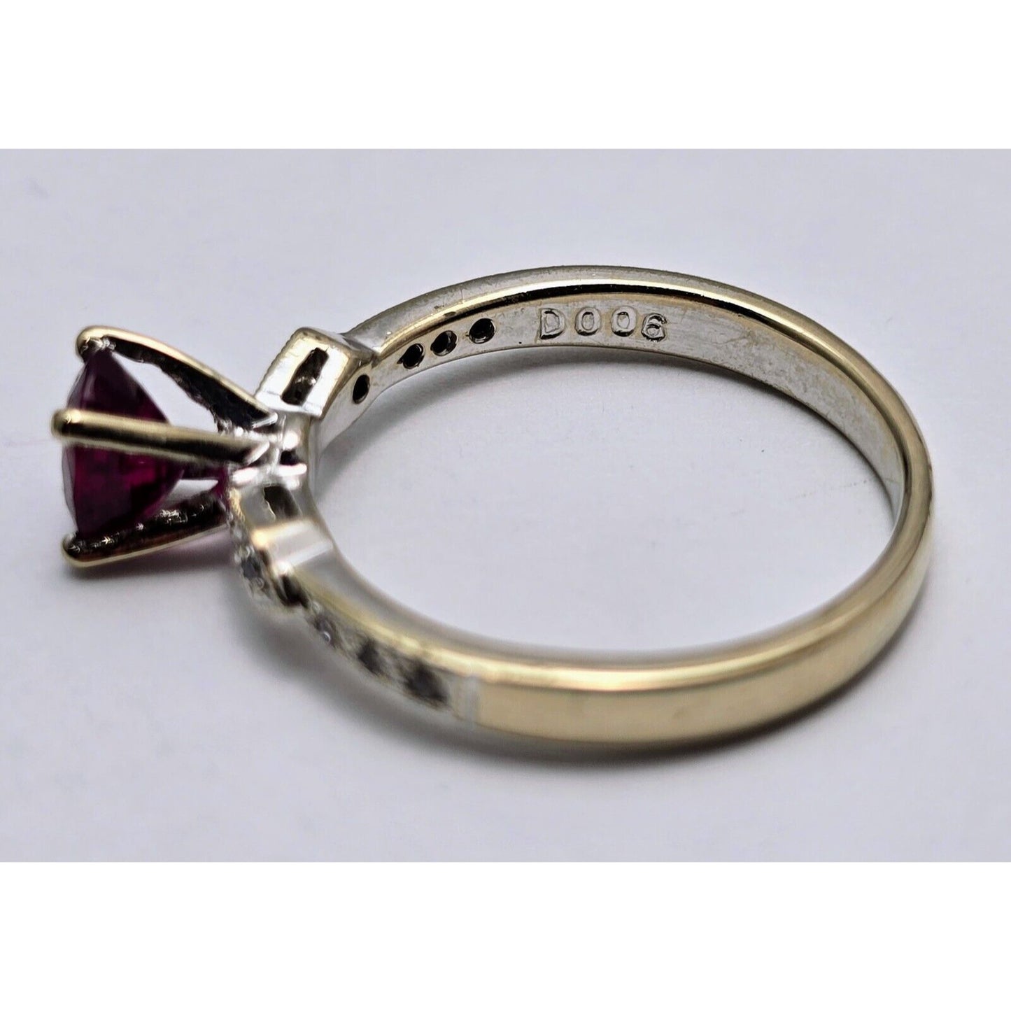 18K White Gold Ladies Solitaire Round Cut Ruby & Diamond Ring